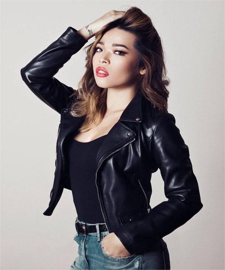 What Do Model Agencies Look for in a Female?