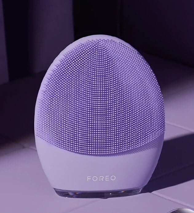 Foreo Luna 3 vs. Luna 4: Which One Should You Choose?