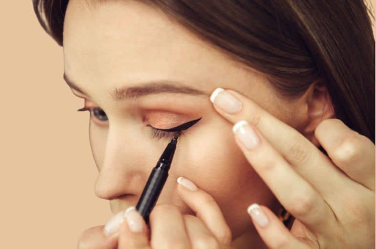 Evite el maquillaje