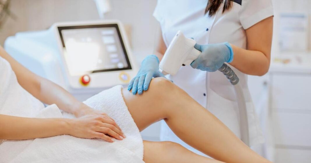 Cómo acelerar la caída del vello después de la depilación láser How to Speed Up Shedding After Laser Hair Removal